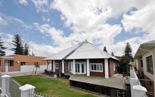 3 Bedroom House in Schoenmakerskop