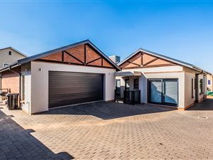 4 Bed House in The Hills