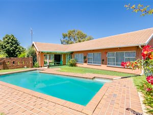 4 Bed House in Brackenhurst