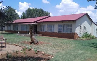 2.1 ha Farm with House in Rosashof