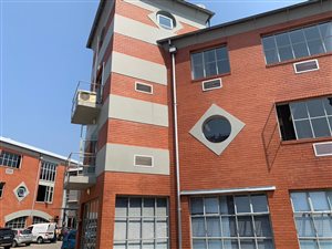 13 m² Commercial space in Parktown North