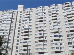 3 Bed Apartment in Bedford Gardens
