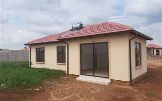 2 Bedroom House in Daveyton