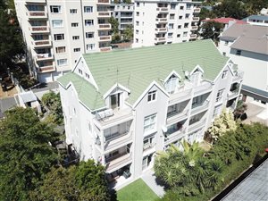 3 Bed Apartment in Claremont Upper