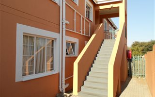 2 Bedroom Townhouse in Meyersdal