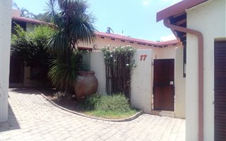 3 Bedroom Townhouse in Sundowner