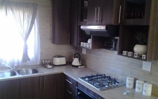 2 Bedroom Apartment in Andeon AH
