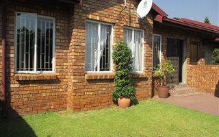 3 Bedroom Townhouse in Birchleigh North