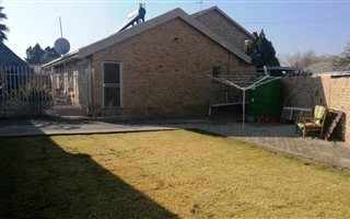 3 Bedroom Duet in Uitsig