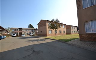 2 Bedroom Apartment in Protea Glen