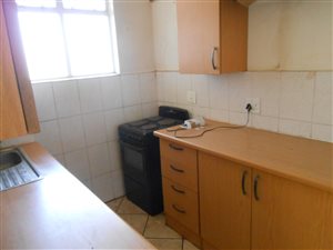 1.5 Bed Apartment in Eloffsdal