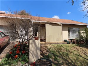 2 Bed Townhouse in Helderkruin