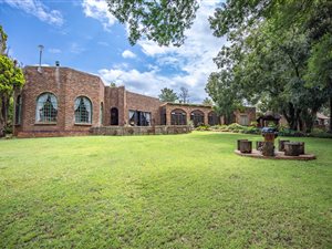 8.6 ha Farm in Grootfontein Estate