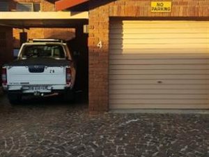 3 Bed Duplex in Corlett Gardens