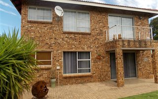 7 Bedroom House in Vaal Dam