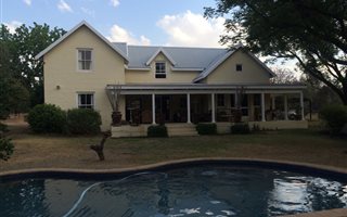 3 Bedroom House in Kyalami AH