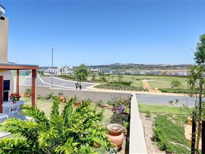 3 Bed Townhouse in Graanendal