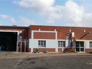 1320 m² Commercial space in New Germany