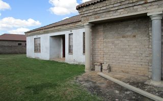4 Bedroom House in Welgedacht