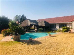 4 Bed House in Brackenhurst