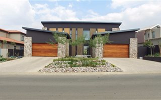 4 Bedroom House in Ebotse Estate