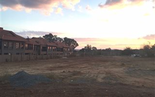 3637 m² Land available in Tuscany Ridge