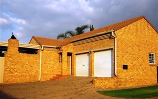 3 Bedroom House in Thatchfield