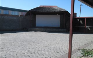 1 Bedroom House in Reitzpark