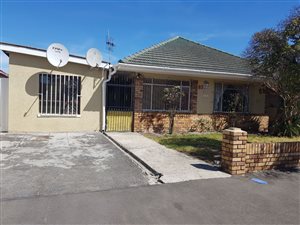 4 Bed House in Goodwood