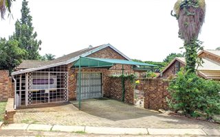 4 Bedroom House in Kingsview