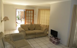 1 Bedroom Garden Cottage in Blairgowrie