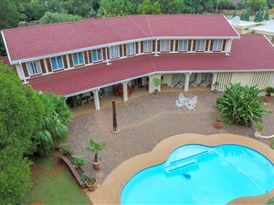 4 Bed House in Grimbeek Park