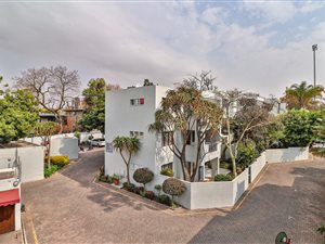 2 Bed Townhouse in Melrose North