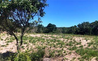 744 m² Land available in Zeegezicht