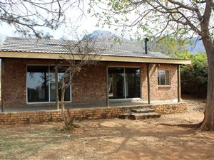 2 Bed House in Kampersrus AH