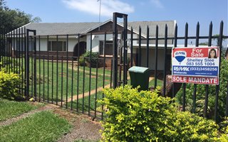 3 Bedroom House in Meadows