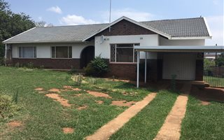 3 Bedroom House in Meadows