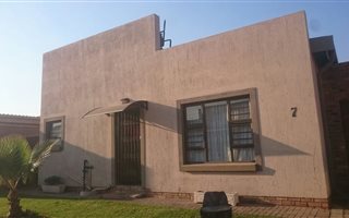 2 Bedroom Townhouse in Meyerton