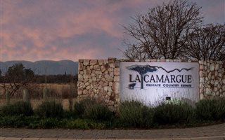 1323 m² Land available in Melodie