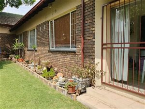 6 Bed House in Del Judor