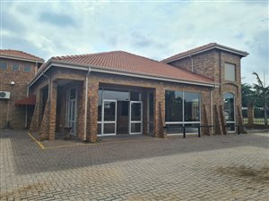 486 m² Commercial space in East Lynne