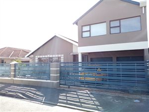 4 Bed House in Goodwood