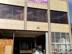 400 m² Commercial space in Sparks Estate