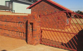 3 Bedroom House in Protea North