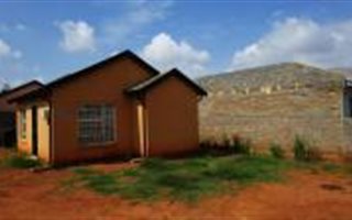 2 Bedroom House in Bram Fisherville