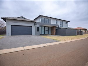 4 Bed House in Silverwoods Country Estate