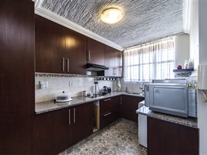 2 Bed Apartment in Rietfontein