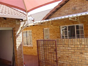 3 Bed Simplex in Eldoraigne