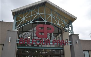 221 m² Retail Space in Vincent