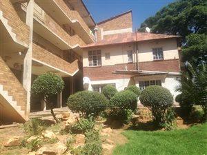 3 Bed Apartment in Bellevue